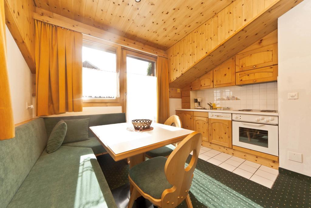 Appartement Laerchenhof Samnaun Rum bild
