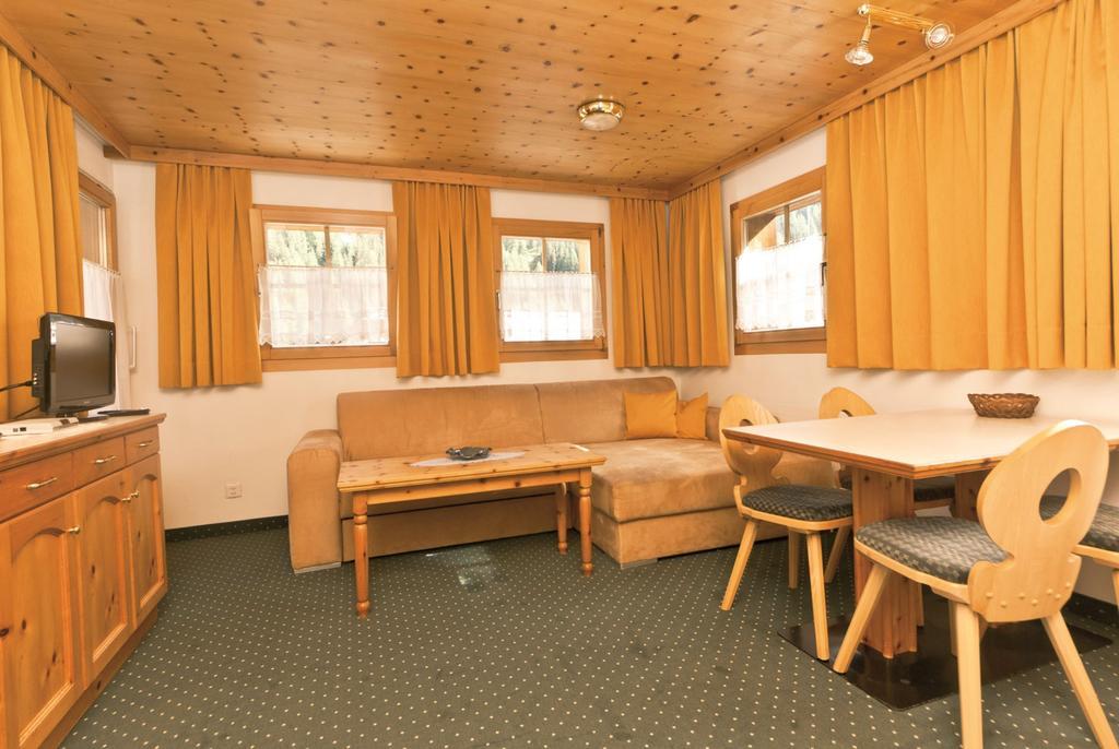 Appartement Laerchenhof Samnaun Rum bild